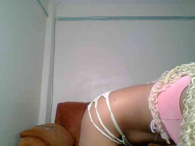 Hot-sexy-queen webcam