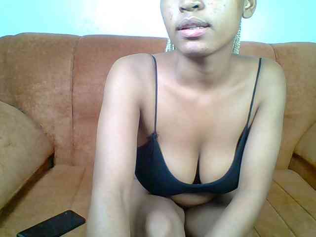 Hot-sexy-queen webcam