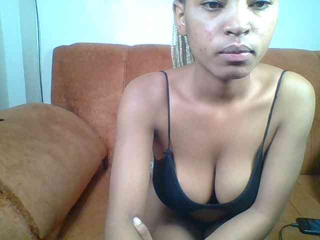 Hot-sexy-queen webcam