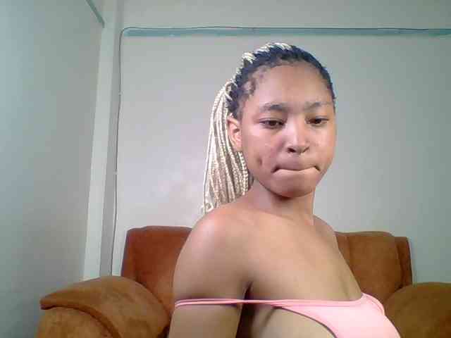 Hot-sexy-queen webcam