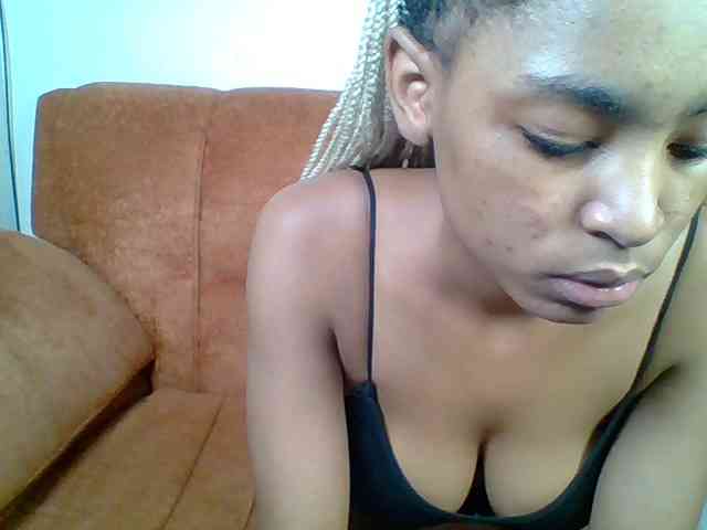 Hot-sexy-queen webcam