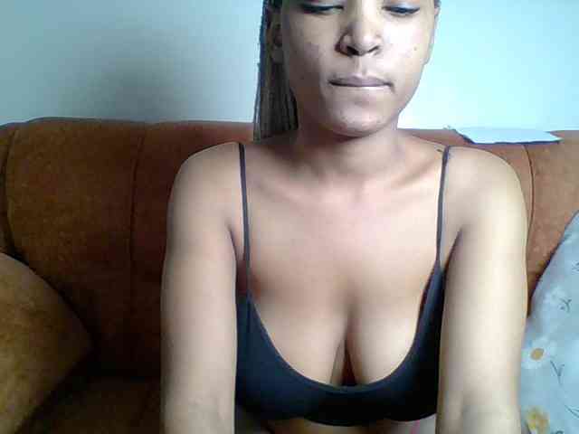 Hot-sexy-queen webcam