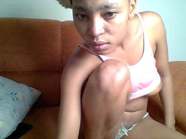 Hot-sexy-queen webcam