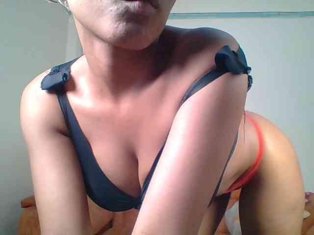 Hot-sexy-queen webcam