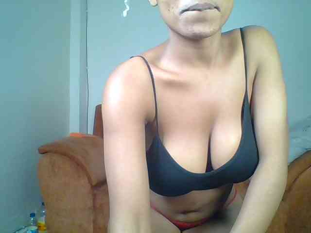 Hot-sexy-queen webcam