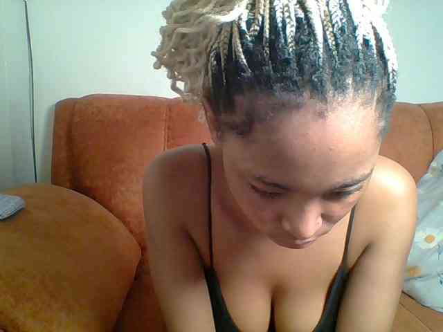 Hot-sexy-queen webcam