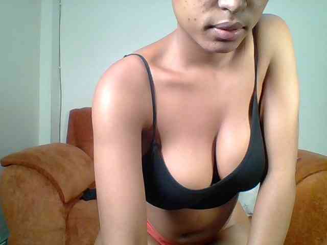 Hot-sexy-queen webcam