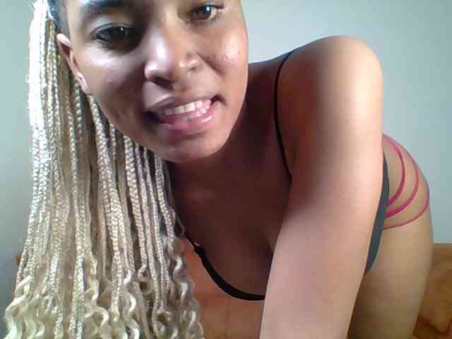 Hot-sexy-queen webcam