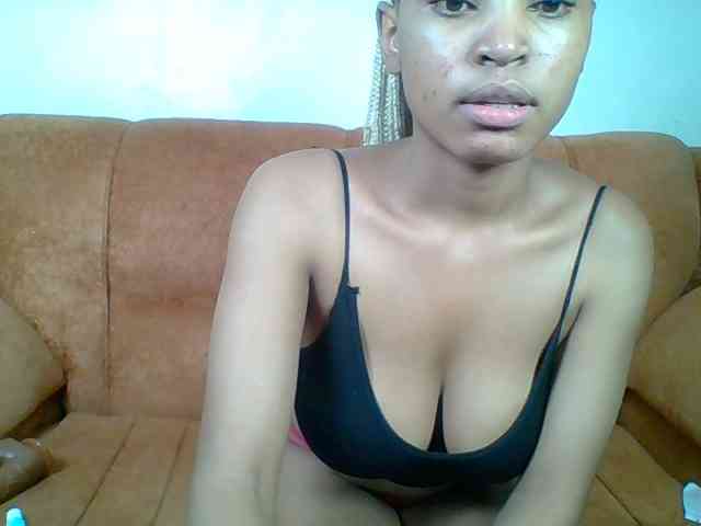 Hot-sexy-queen webcam