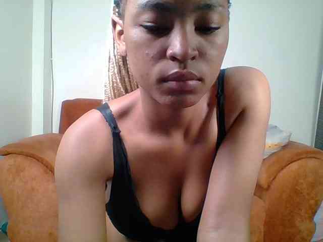 Hot-sexy-queen webcam