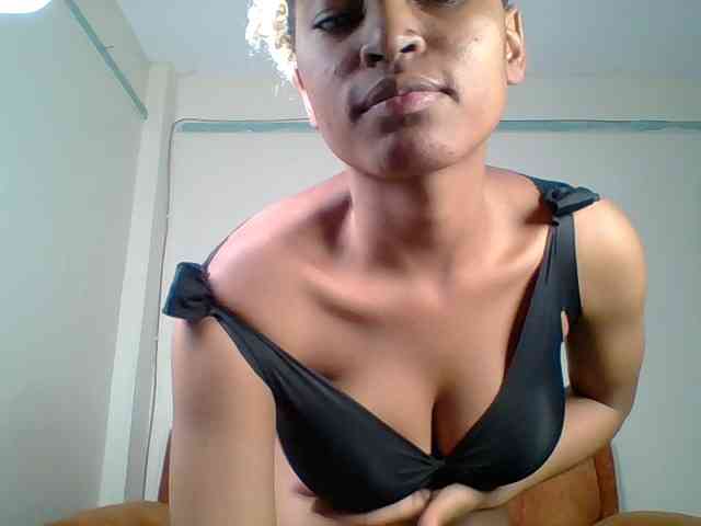 Hot-sexy-queen webcam