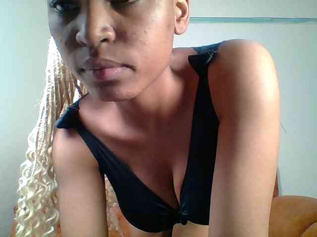 Hot-sexy-queen webcam