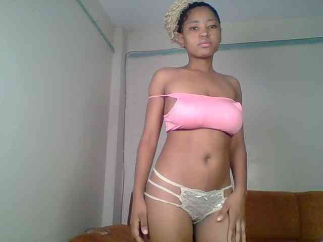 Hot-sexy-queen webcam