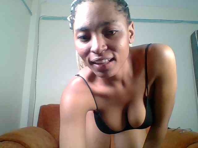 Hot-sexy-queen webcam