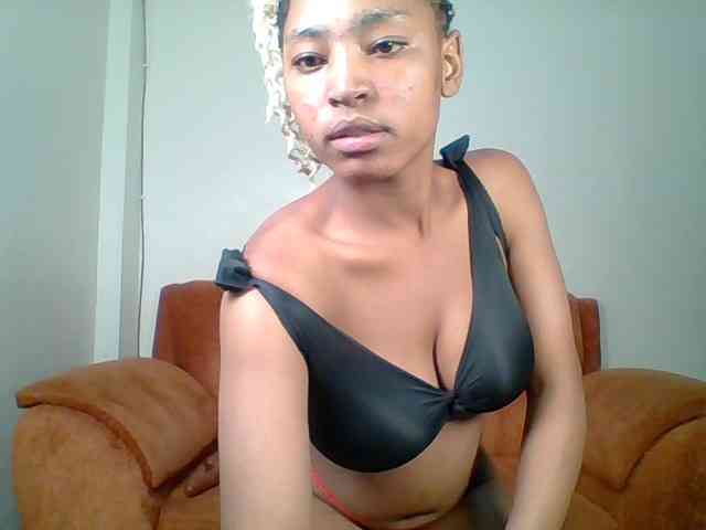 Hot-sexy-queen webcam