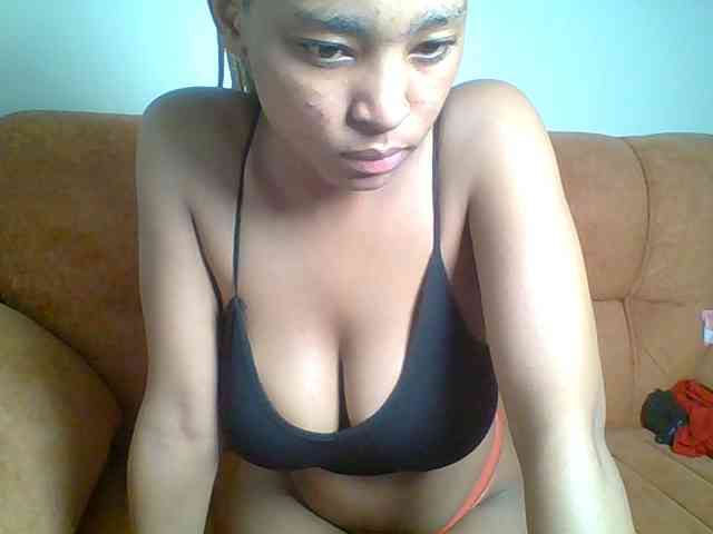 Hot-sexy-queen webcam