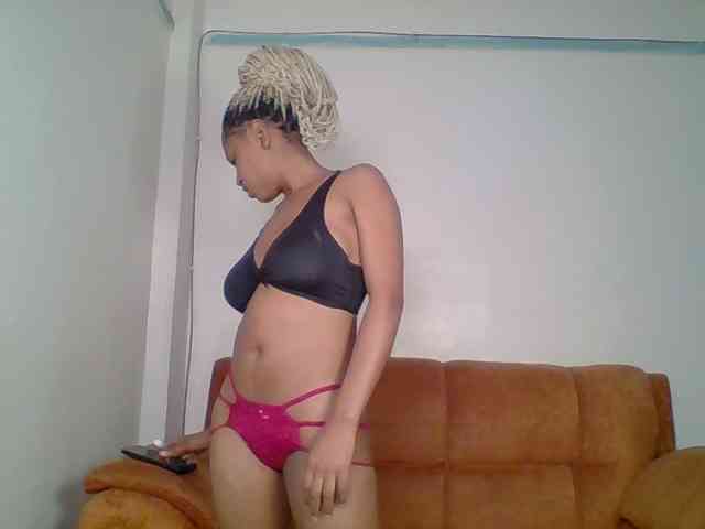 Hot-sexy-queen webcam