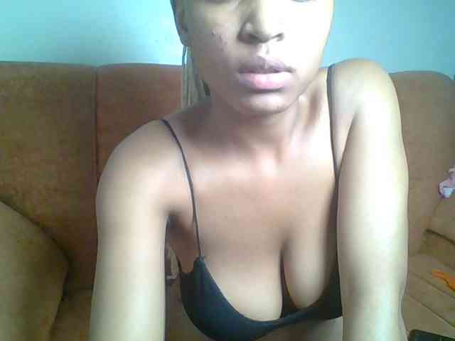 Hot-sexy-queen webcam