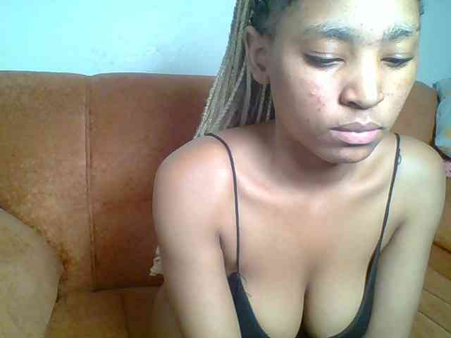 Hot-sexy-queen webcam