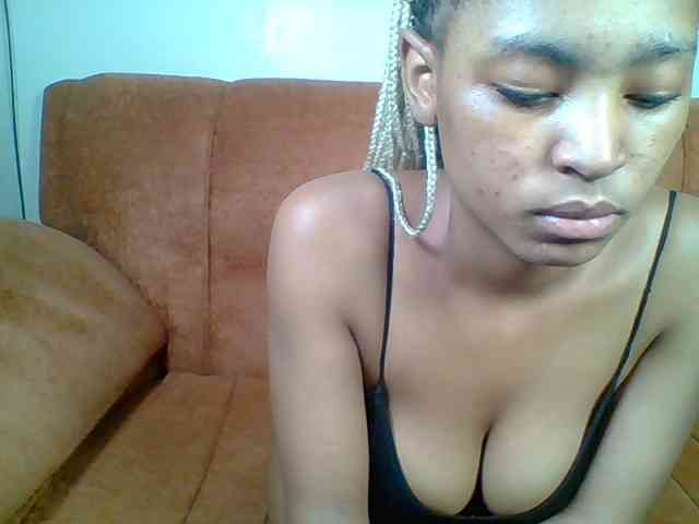 Hot-sexy-queen webcam