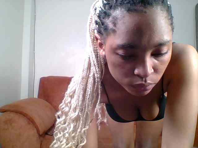 Hot-sexy-queen webcam