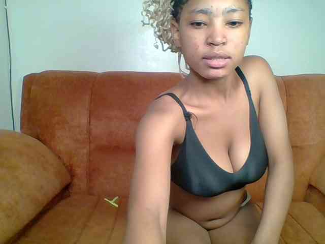 Hot-sexy-queen webcam