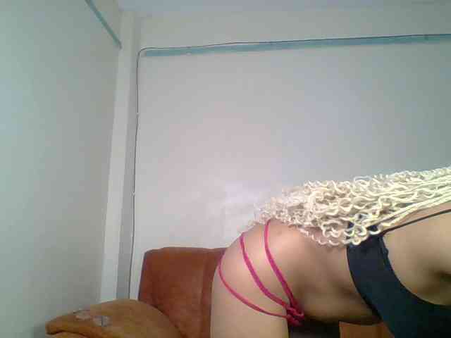 Hot-sexy-queen webcam