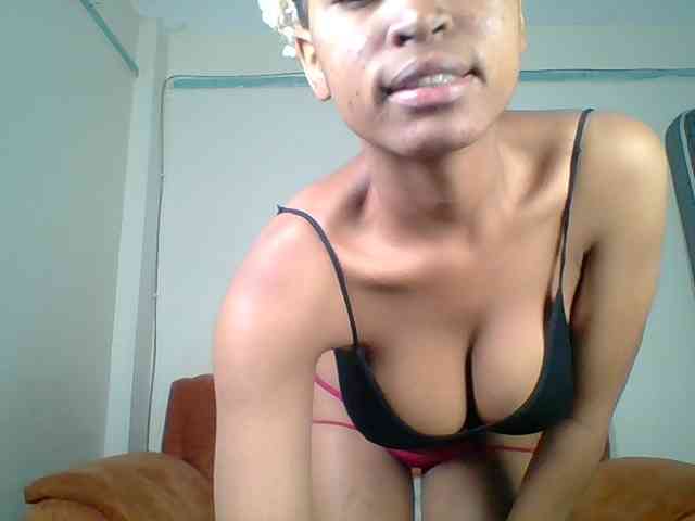 Hot-sexy-queen webcam