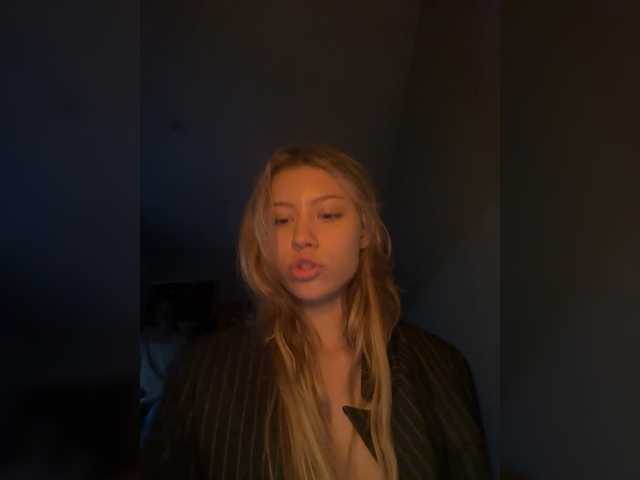 suenya live cam on BongaCams