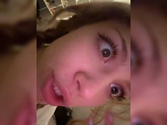 suenya live cam on BongaCams