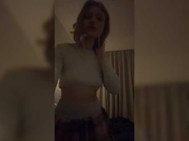 suenya live cam on BongaCams