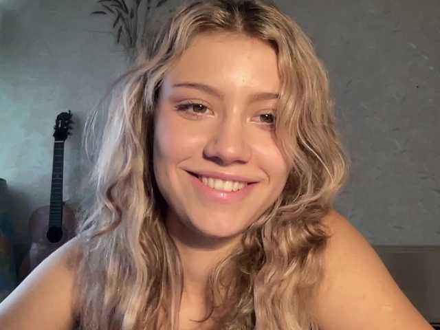 suenya live cam on BongaCams