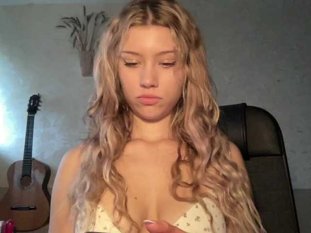 suenya live cam on BongaCams