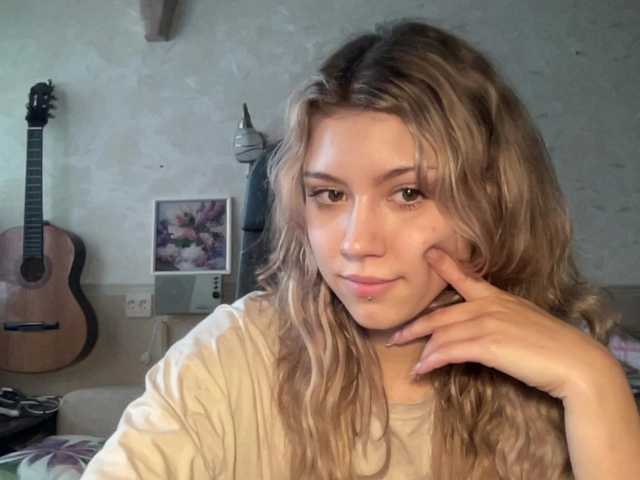 suenya live cam on BongaCams