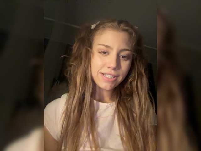 suenya live cam on BongaCams