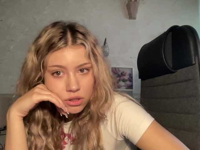 suenya live cam on BongaCams