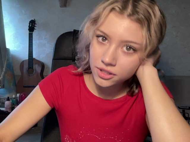 suenya live cam on BongaCams