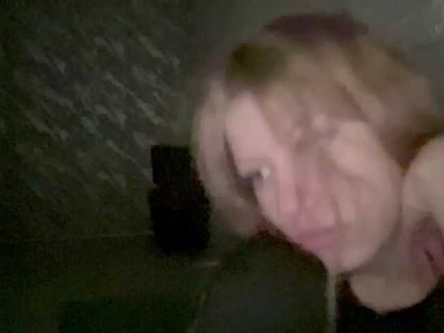 suenya live cam on BongaCams