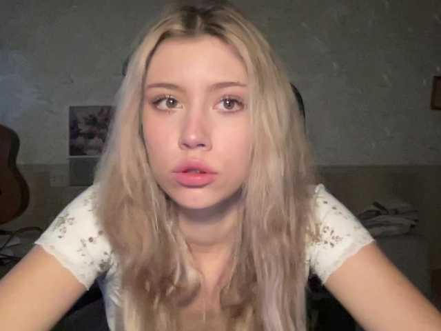 suenya live cam on BongaCams