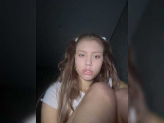 suenya live cam on BongaCams