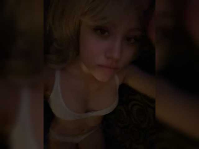 suenya live cam on BongaCams