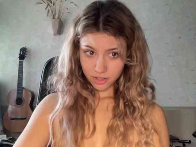 suenya webcam