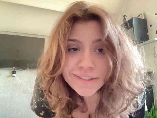 suenya webcam