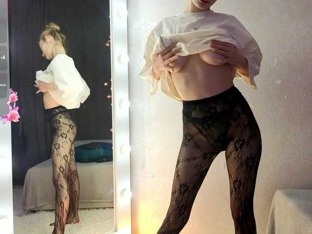 SugarNyaa's BongaCams show and profile