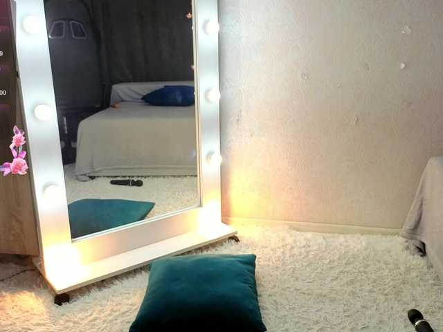 SugarNyaa's BongaCams show and profile