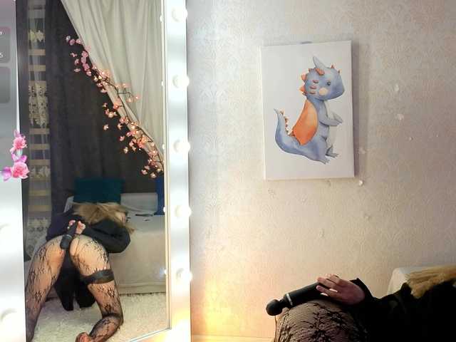 SugarNyaa's BongaCams show and profile