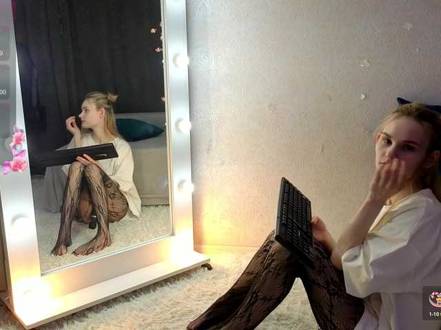 SugarNyaa's BongaCams show and profile