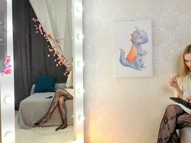SugarNyaa's BongaCams show and profile