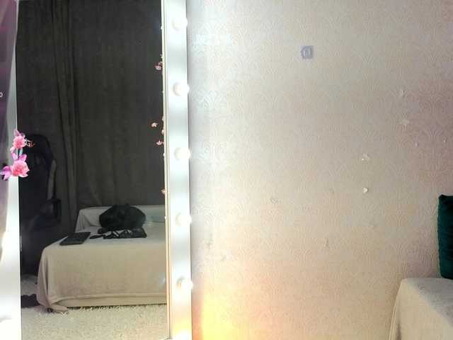 SugarNyaa's BongaCams show and profile