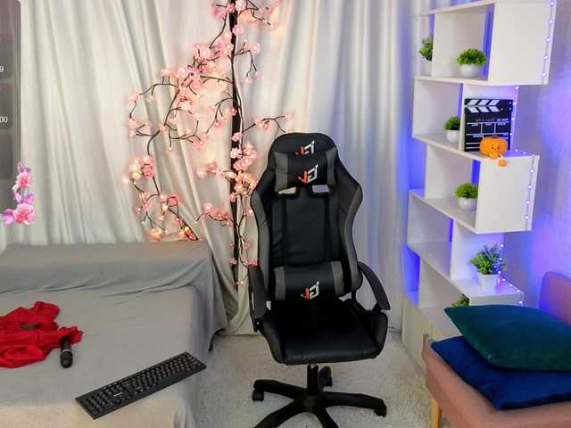 SugarNyaa's BongaCams show and profile